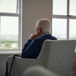 自由に外出できないサ高住・・・それでも入りたいですか？