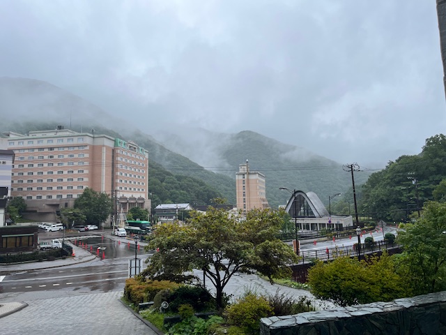 新たな道に進む仲間への送別会
