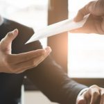 一時金の支給、スタッフの労苦に報いる・・・