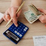 スタッフの昇給と自分の給与と。