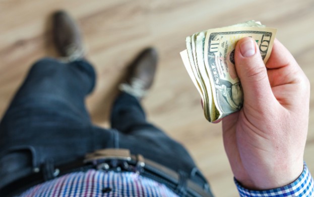 「身寄りなし・生活保護・末期がん」の患者さんを取り巻く不適切な金銭管理と療養環境・・・これは経済的虐待？？