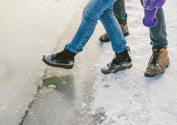 転倒→骨折する患者さん（＆医療者）が後を絶ちません・・・