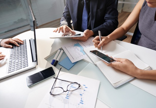 診療報酬改定を分析し、この２年で対応すべきことをまとめていく・・・