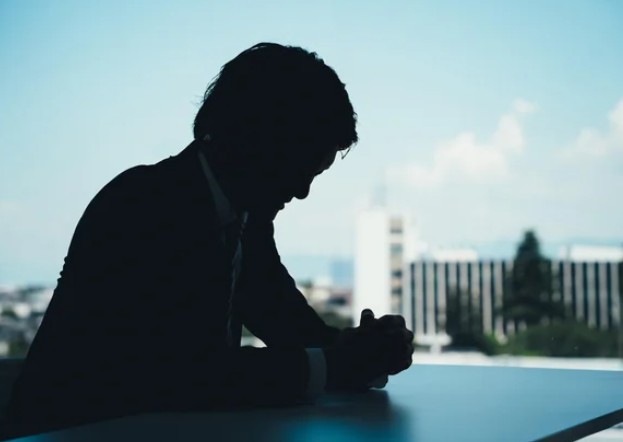 これは何かの間違いですよね？【札幌医科大、ハラスメント懲戒の元教授を「名誉教授」に　人格否定の発言、部下の手術を禁止、被害教員は退職】