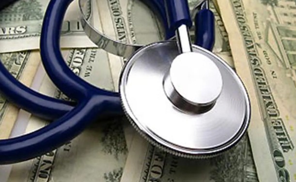 医療費自己負担を一律３割、４割にしても高額療養費制度はできる限り残すべきだと思うのですが・・・【高額療養自己負担、2年ごと検証　法案判明、定期引き上げ可能性も】