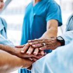 ４月からさっぽろみなみホームケアクリニックは医師が４名体制となります。在宅医療や在宅緩和ケアが必要な方は気軽にご連絡ください。