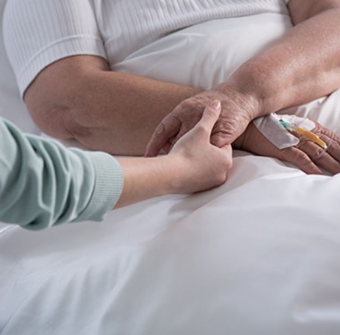 その申請、医療や命より遅くてもいいんでしょうか？【末期がん・要介護認定の“待ち時間”と、待てない在宅緩和ケア】